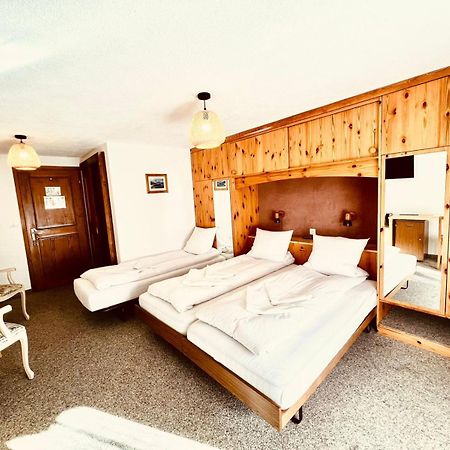 Hotel Old Jnn Klosters Bagian luar foto